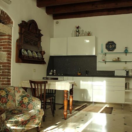 Residenza Carducci Centro Storico Apartment Verona Bilik gambar