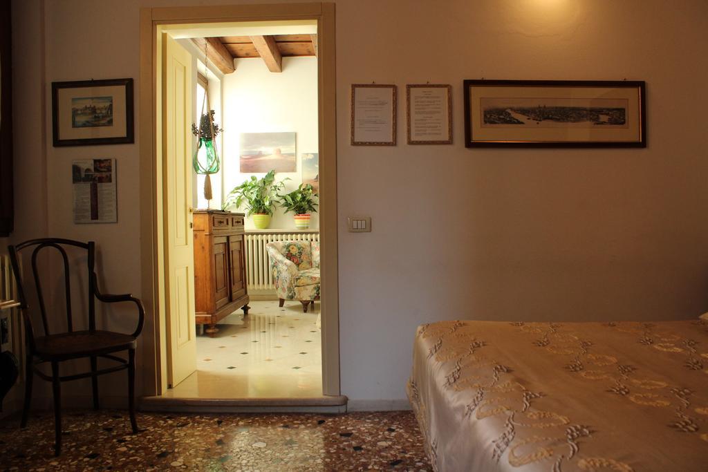 Residenza Carducci Centro Storico Apartment Verona Bilik gambar